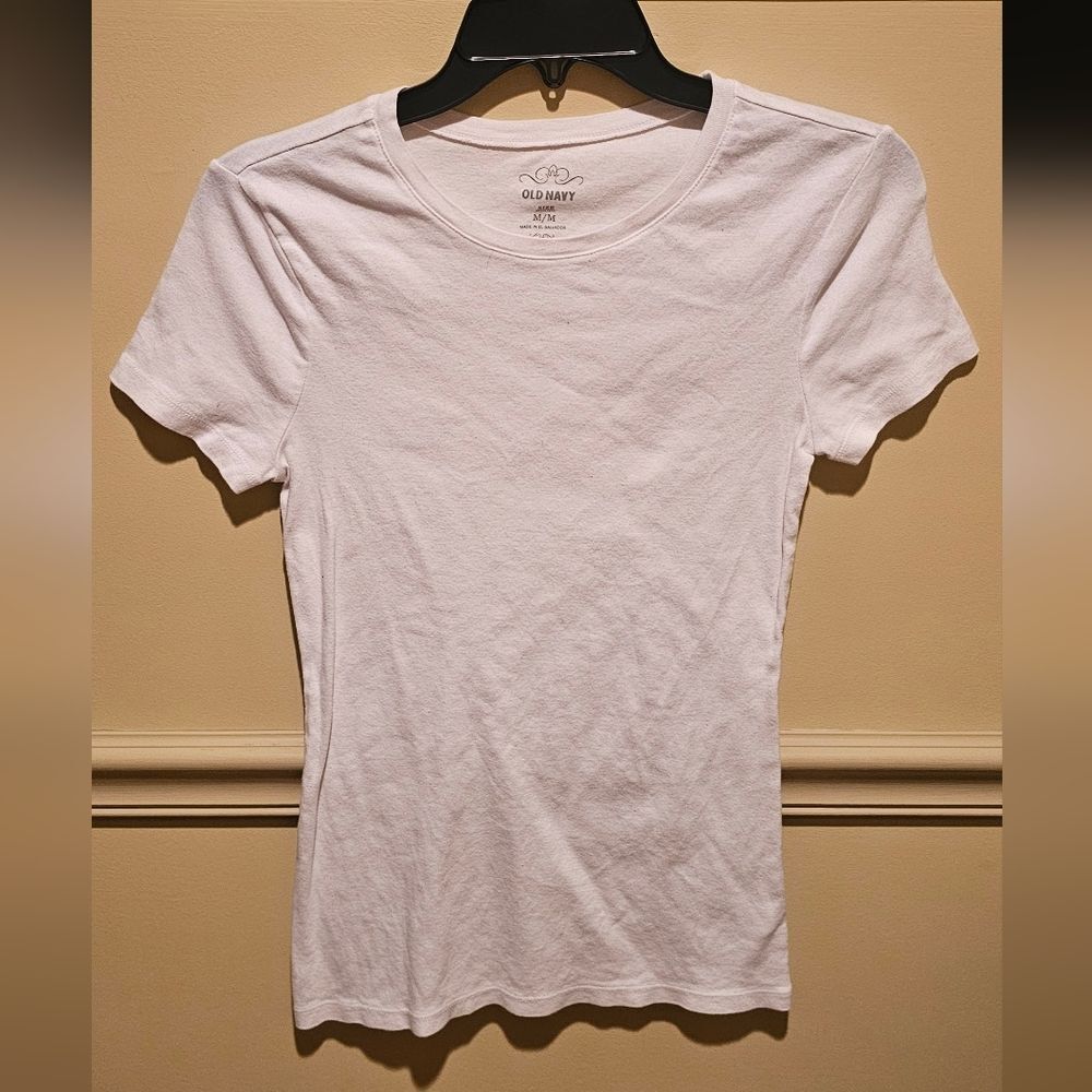 Old Navy Women's Short Sleeve Tee - White Size Medium.